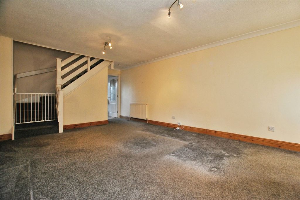 Property photo 2 of 8 Picture No. 12