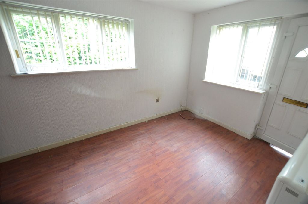 Property photo 3 of 9 Picture No. 08