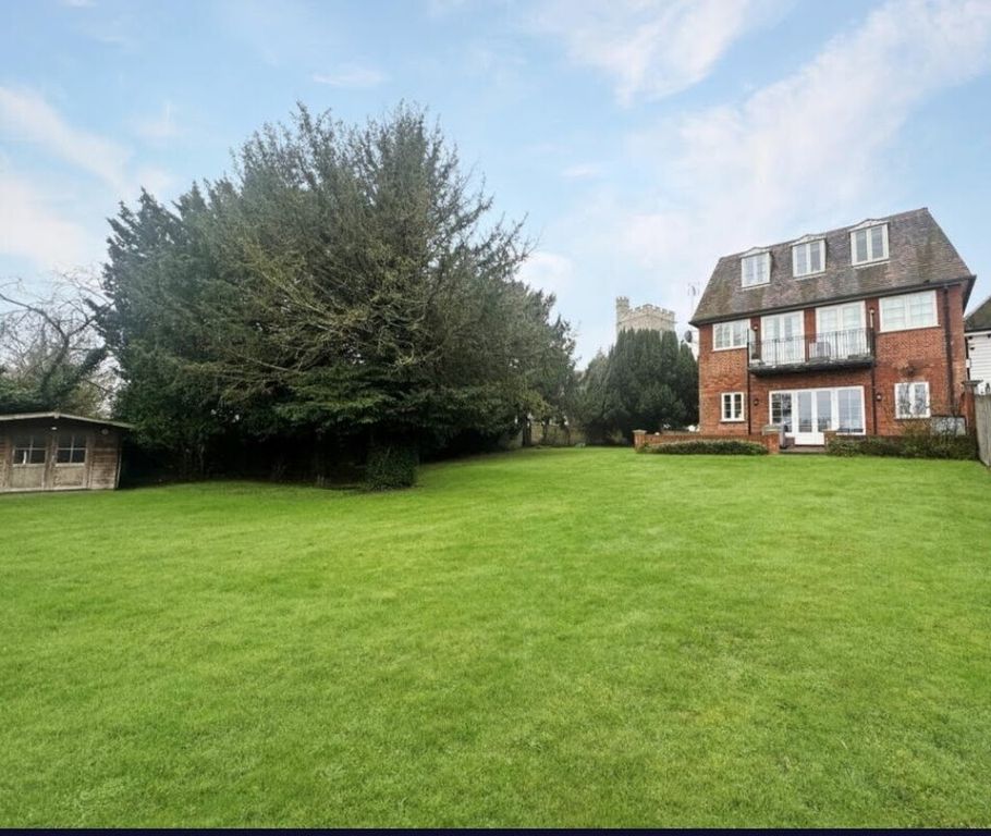 Property photo 3 of 10 Shared Garden