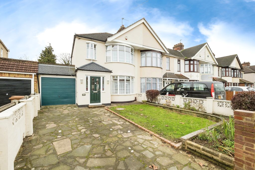 Property photo 1 of 19 Photography