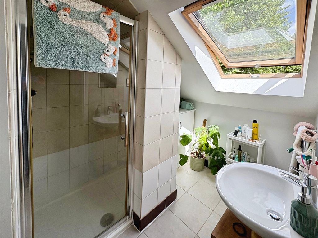 Property photo 3 of 7 Bathroom
