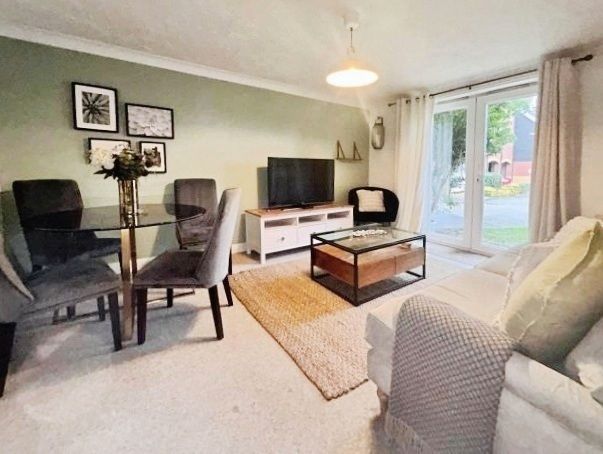 Property photo 3 of 9 Pbox-Img.Jpg