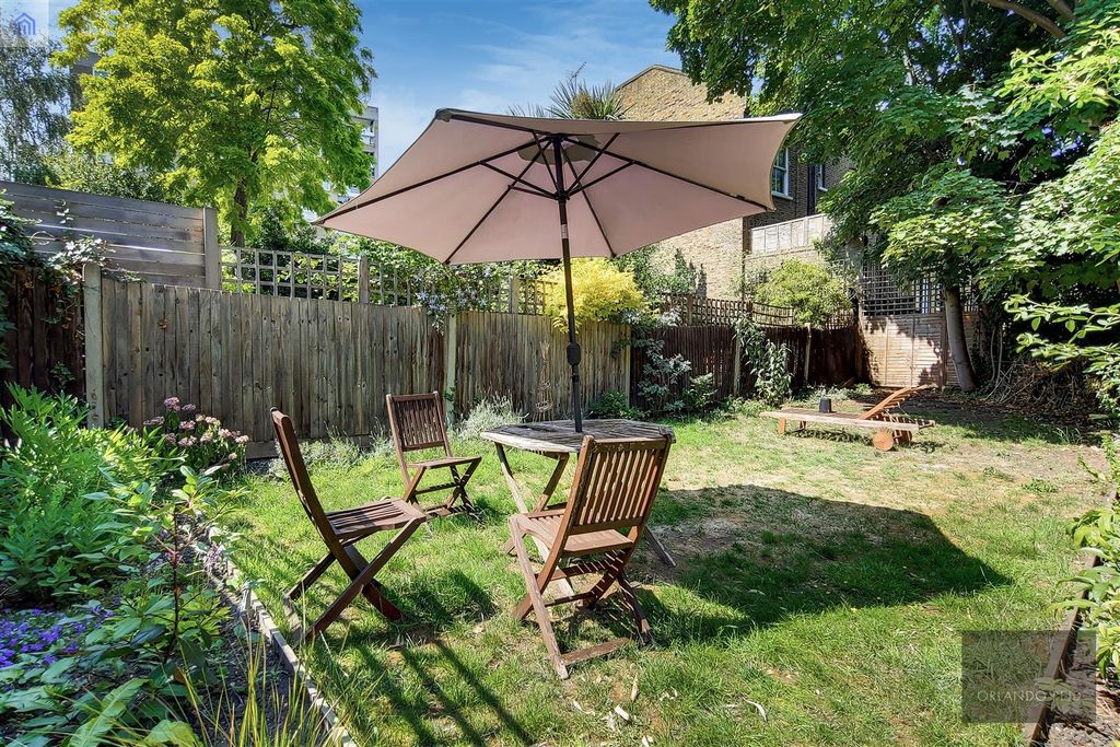 Property photo 2 of 11