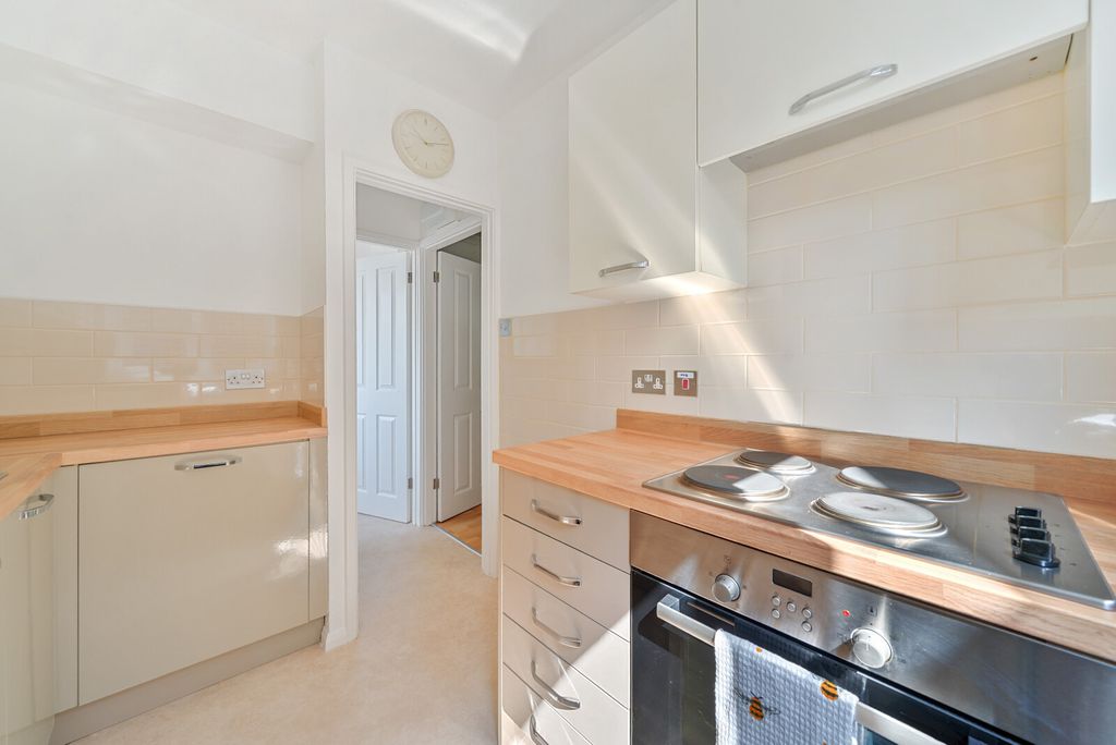 Property photo 3 of 10 1307122-22-684Fe6...