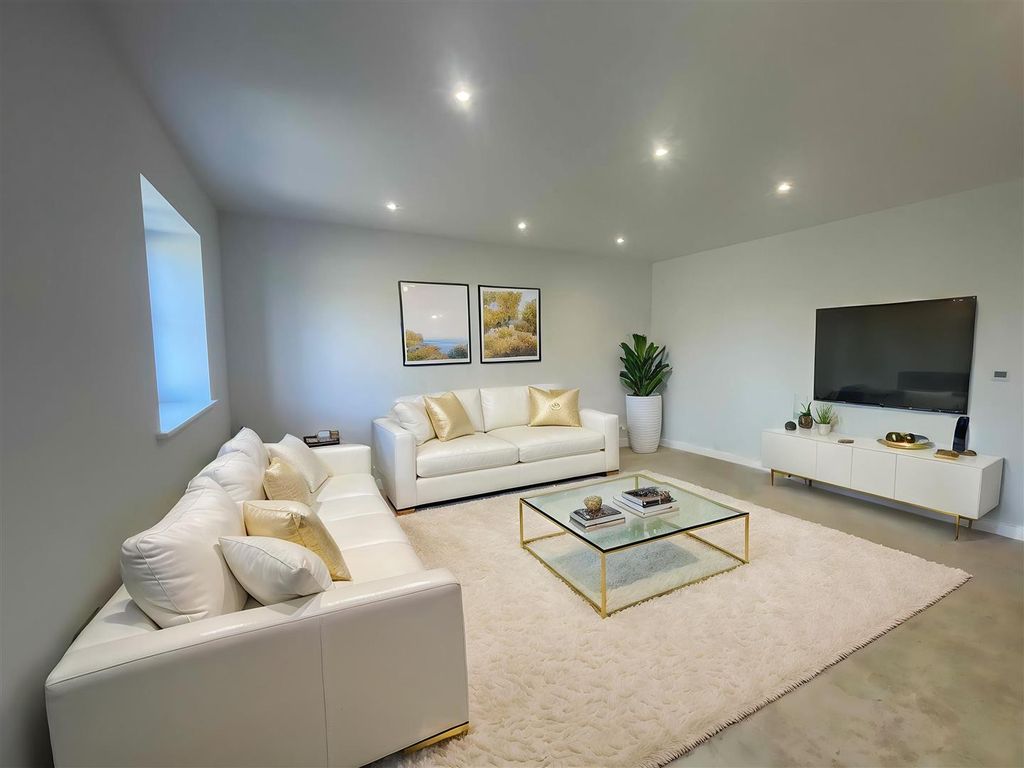 Property photo 2 of 6 Virtual Staging Cloud - Img_5958.Jpg-9 April 2026