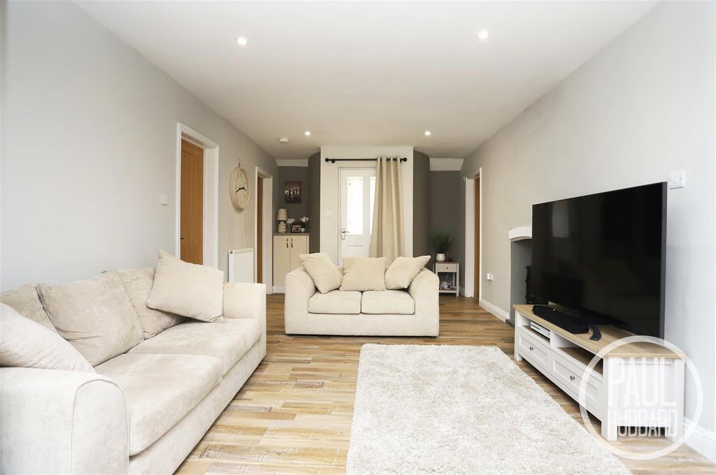 Property photo 2 of 15 Img_8453.Jpg