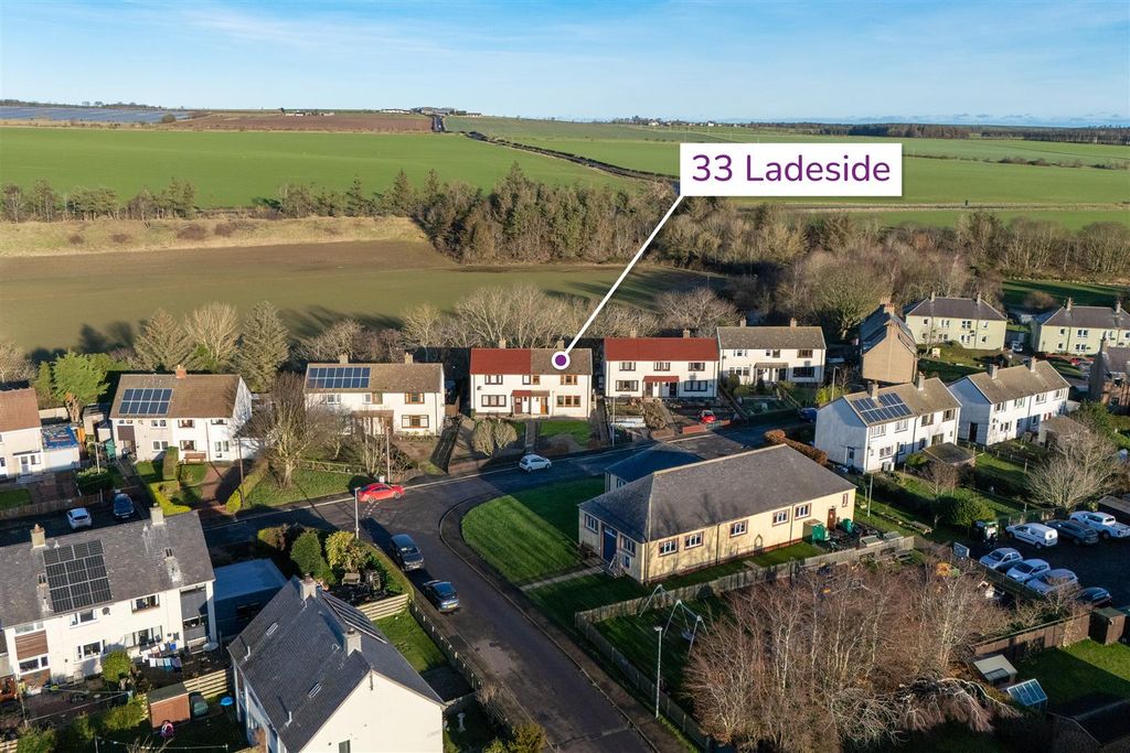 Property photo 2 of 25 33_Ladeside_Reston-02.Jpg