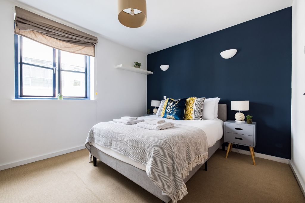 Property photo 3 of 16 Bedroom