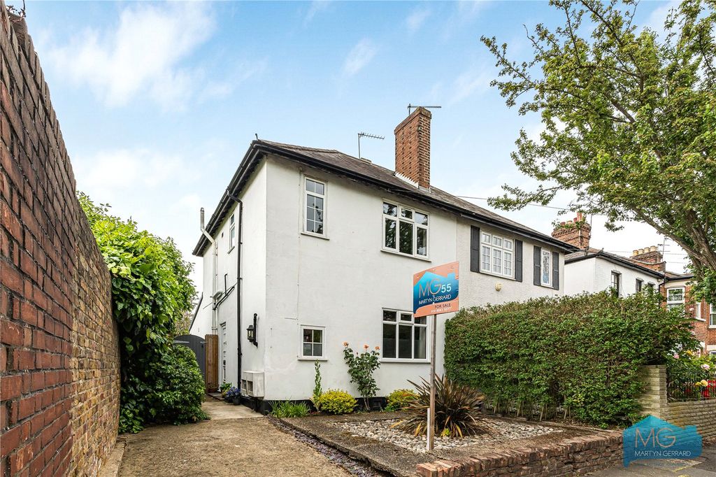 Property photo 1 of 37 Picture No. 24