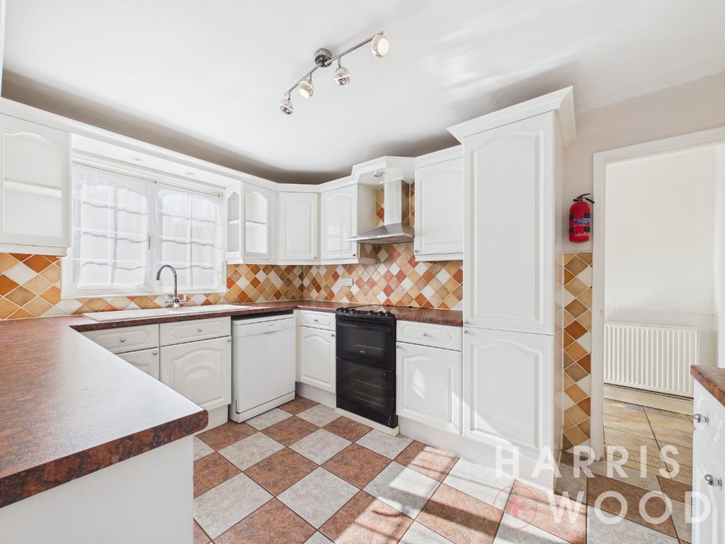 Property photo 2 of 30 4846392