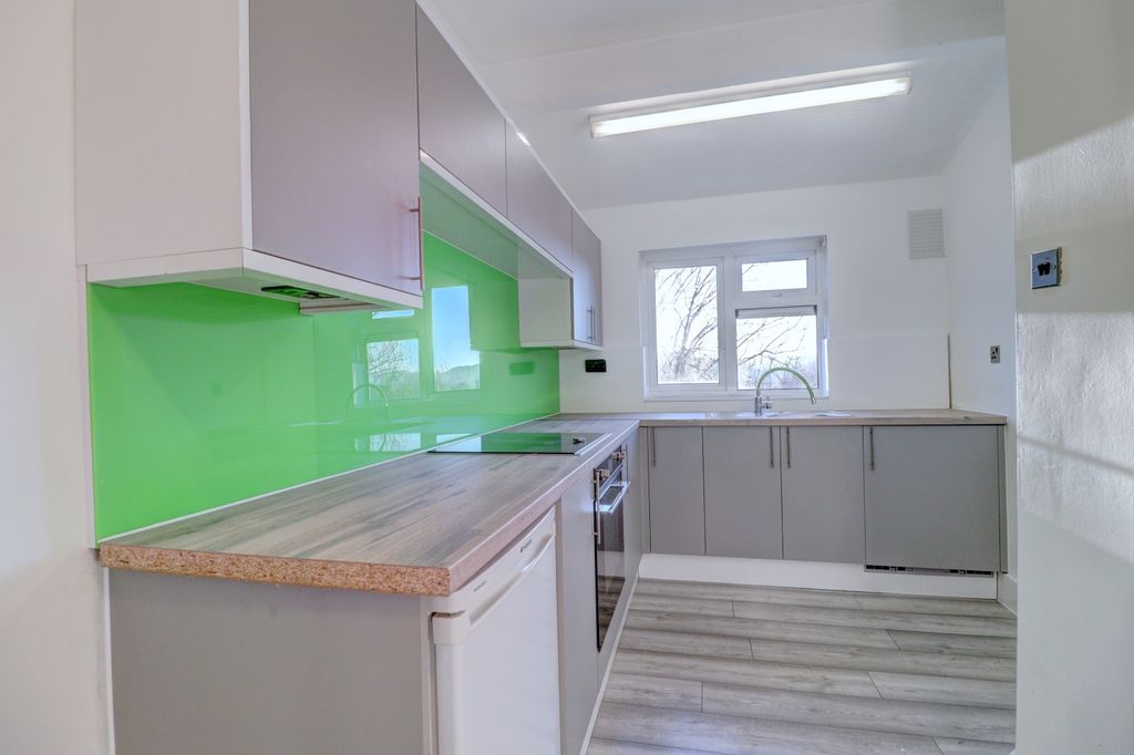 Property photo 2 of 11 Picture No. 07