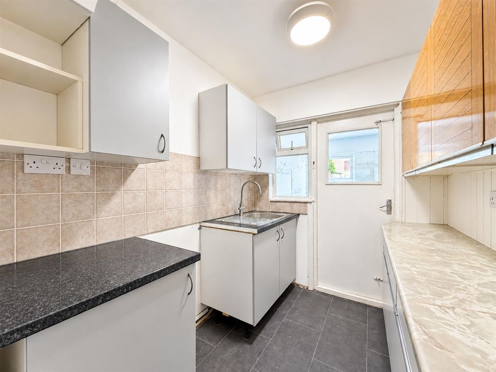 Property photo 1 of 12 Kitchen