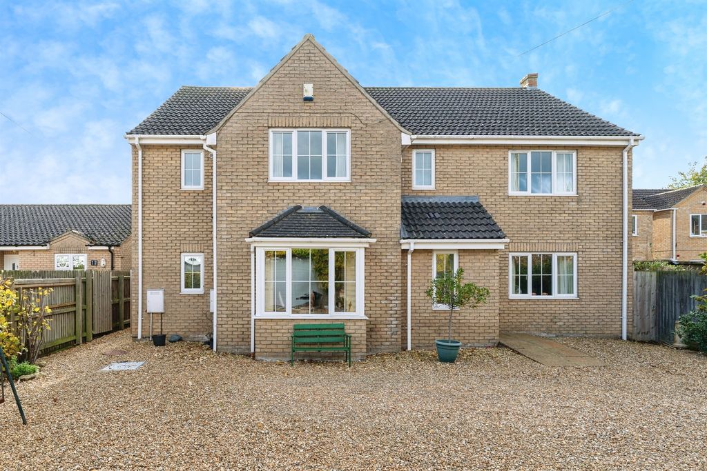 Property photo 1 of 26