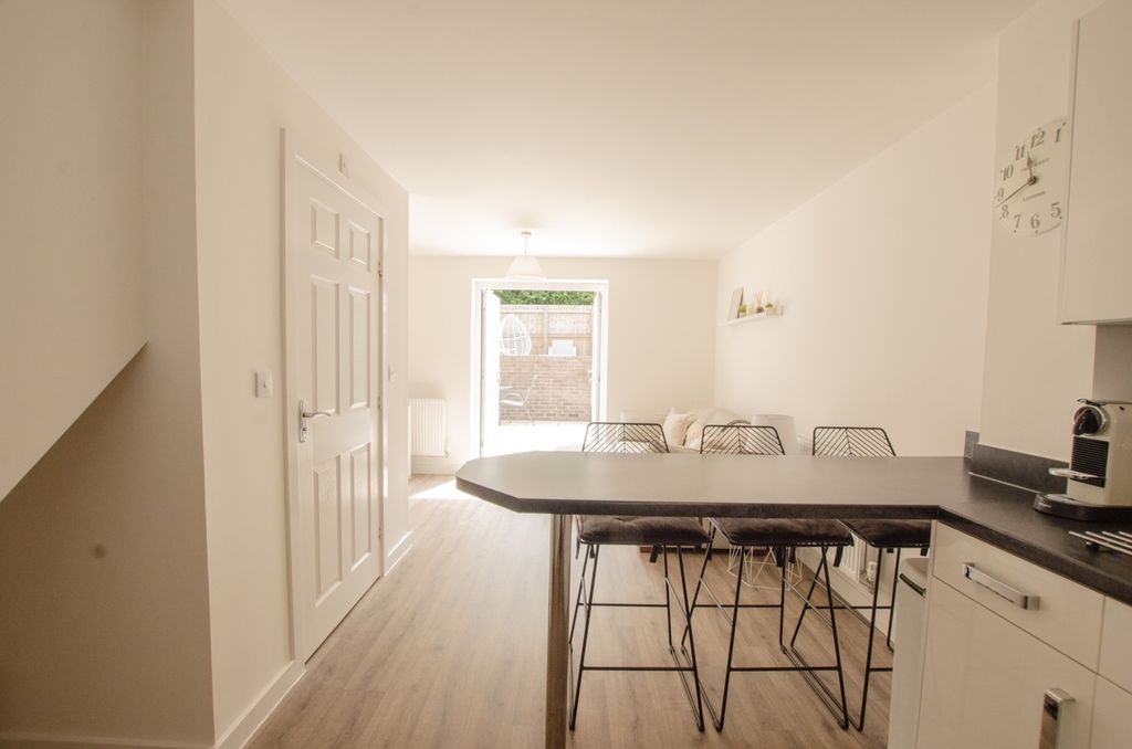 Property photo 3 of 11 18 Tanners Road Tps Bodmin Branch 01208 74182 -11
