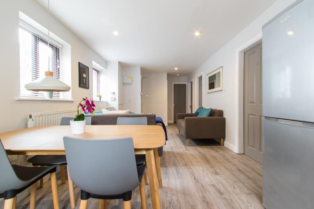 Property photo 1 of 10 Photo 0