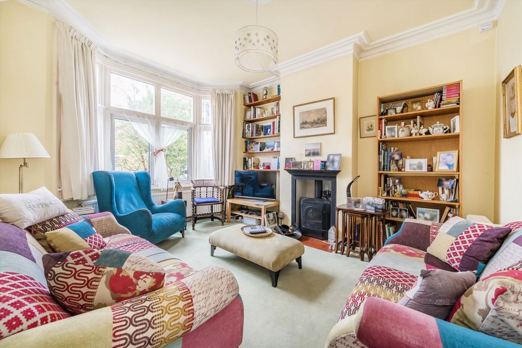 Property photo 2 of 10