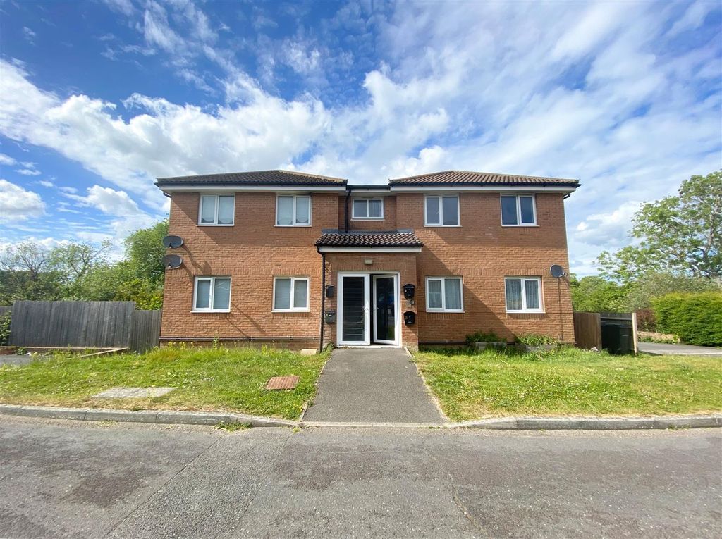 Property photo 1 of 7 Front.Jpg