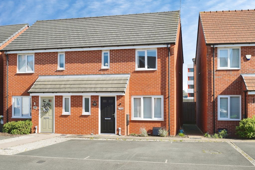 Property photo 1 of 19 Front