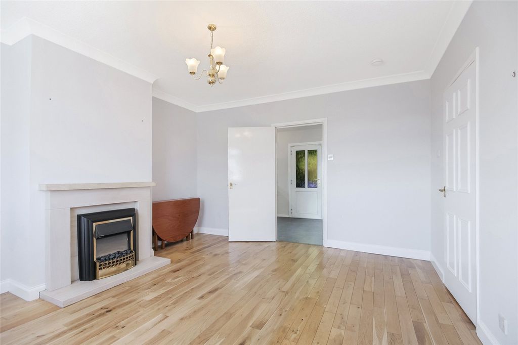 Property photo 3 of 14 3