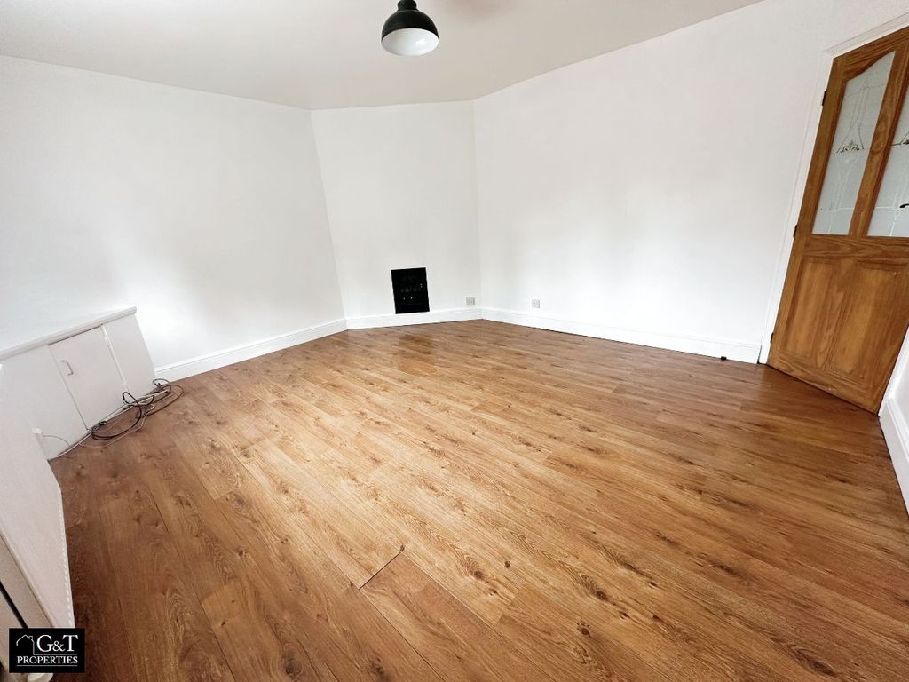 Property photo 2 of 11 Reception Room