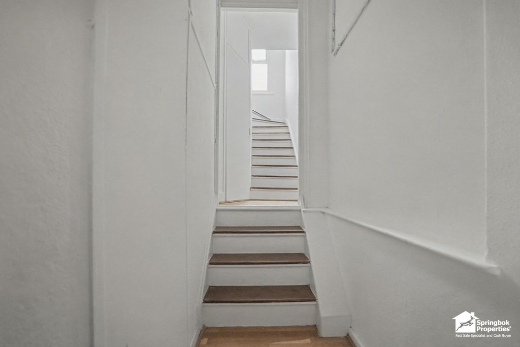 Property photo 3 of 20 Image 2