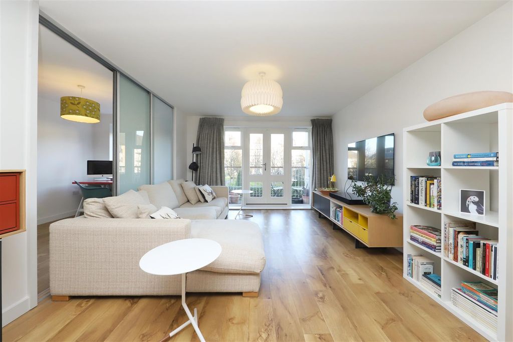 Property photo 2 of 11 Living Area