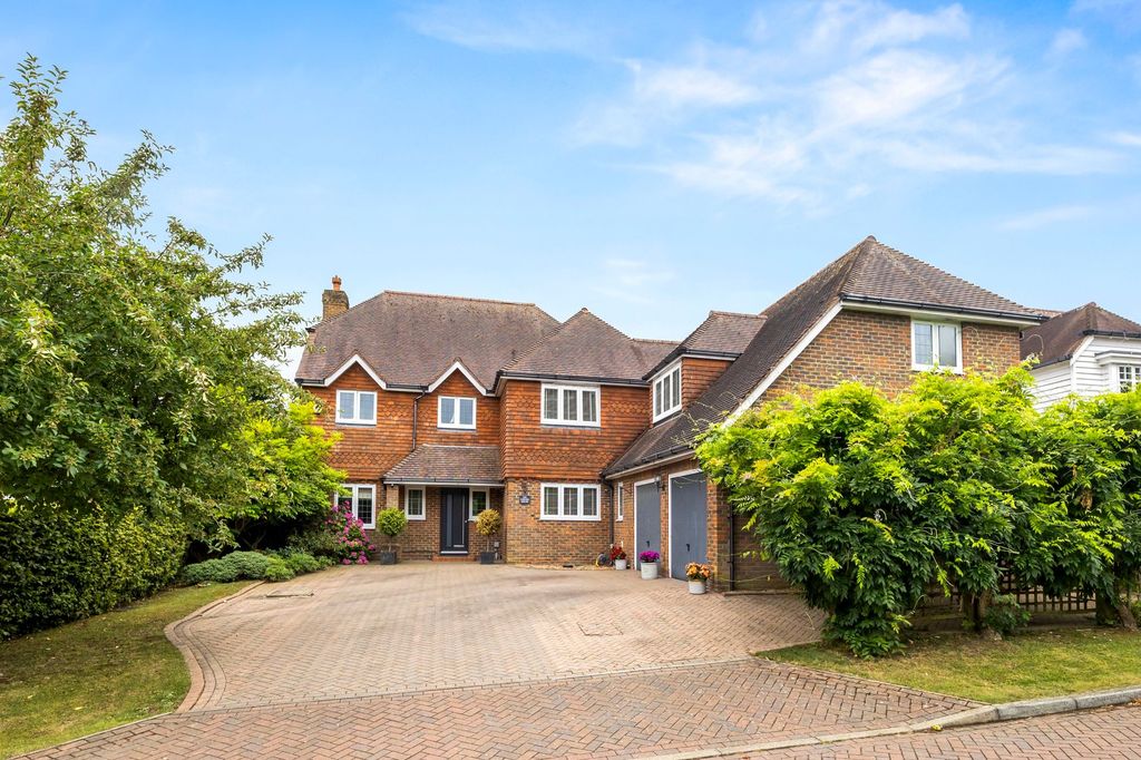 Property photo 1 of 33