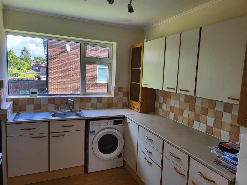 Additional image 4 of 2 bed flat for saleCoverdale Court, London Road, East Grinstead RH19