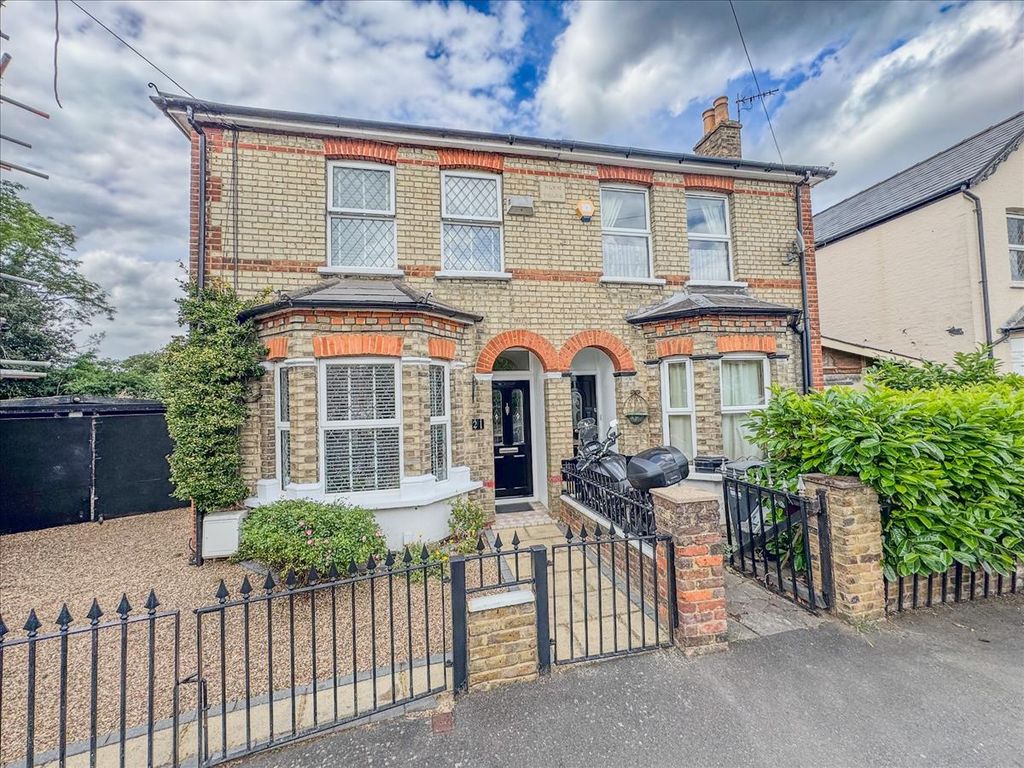 Property photo 1 of 17