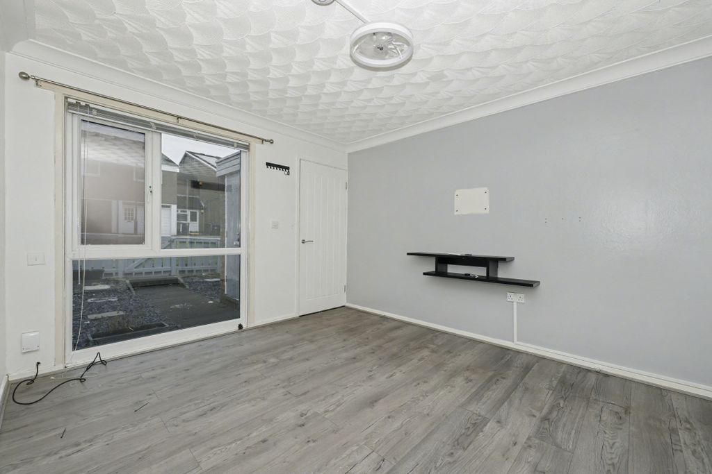 Property photo 2 of 16 60 Stainton Drive, Felling, Gateshead, Tyne And Wear, Ne10 9Qx