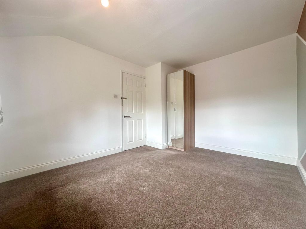 Property photo 3 of 9 View