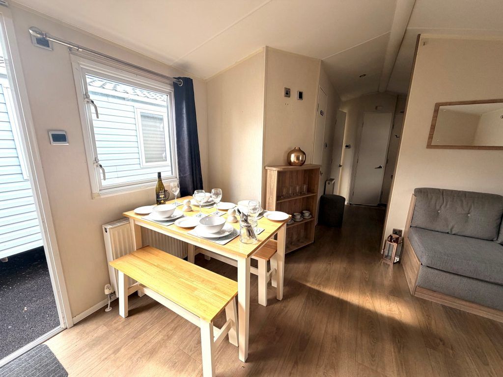 Property photo 2 of 9 Willerby Lymington 2017 Vs369232 147256880.Jpeg