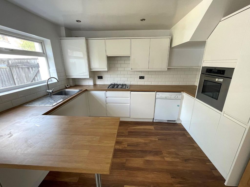 Property photo 2 of 14 Kitchen.Jpg