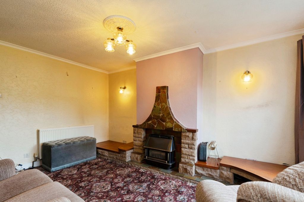 Property photo 3 of 15 Living Room