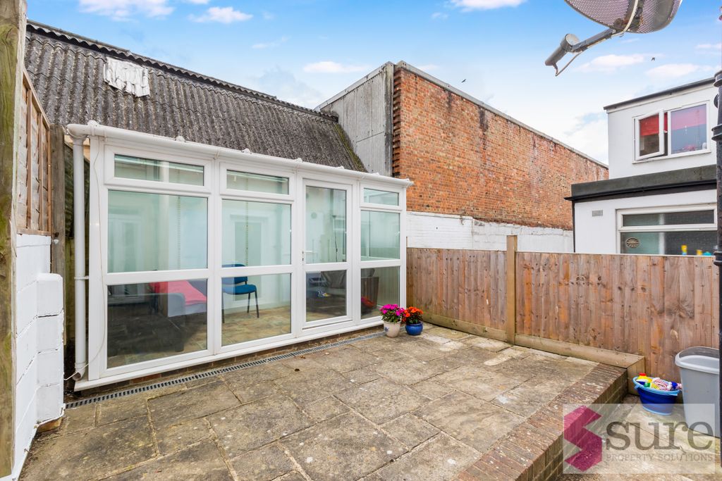 Property photo 3 of 14