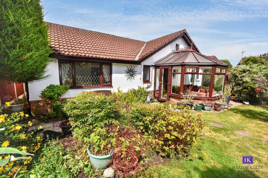 Property photo 2 of 21