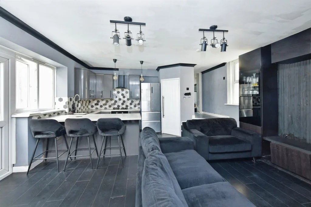 The Square, Stonehouse, Plymouth PL1 - View 6