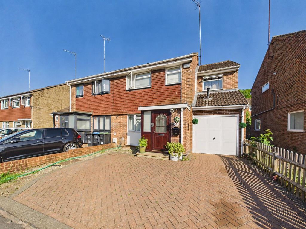 Property photo 1 of 22 Cam01563G0-Pr0257-Still0281.Png