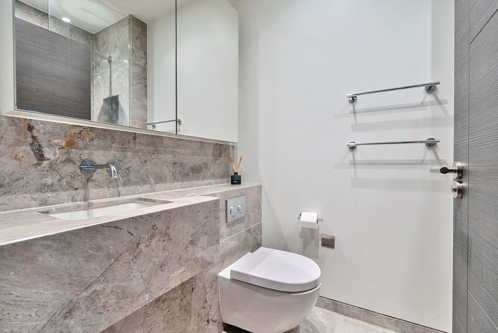 Property photo 3 of 17 1324114-14-686E39...