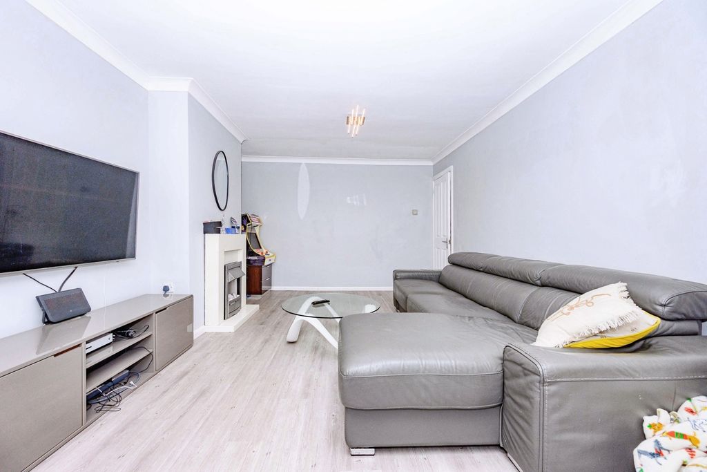 Property photo 2 of 17 Pbox-Img.Jpg