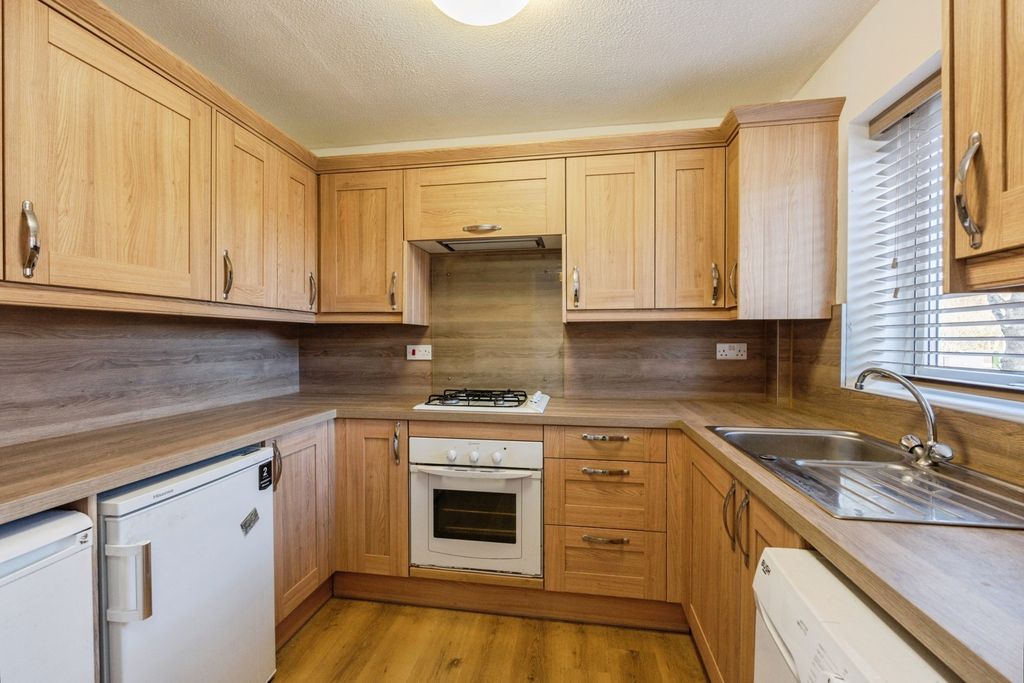 Property photo 2 of 15 Kitchen