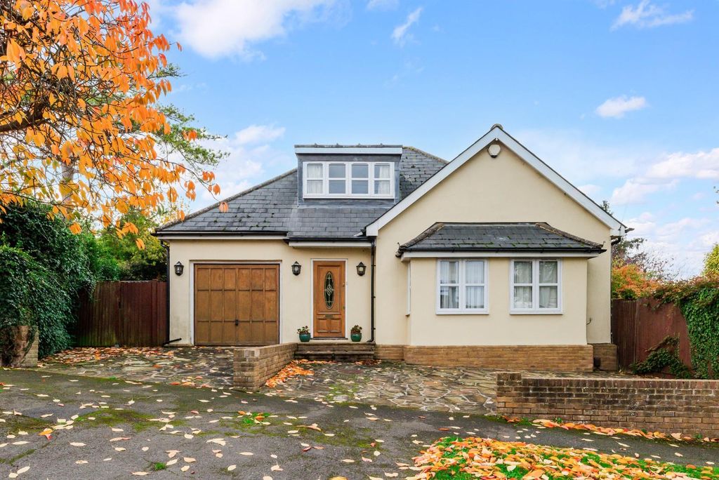 Property photo 1 of 12 The Oval (1).Jpg