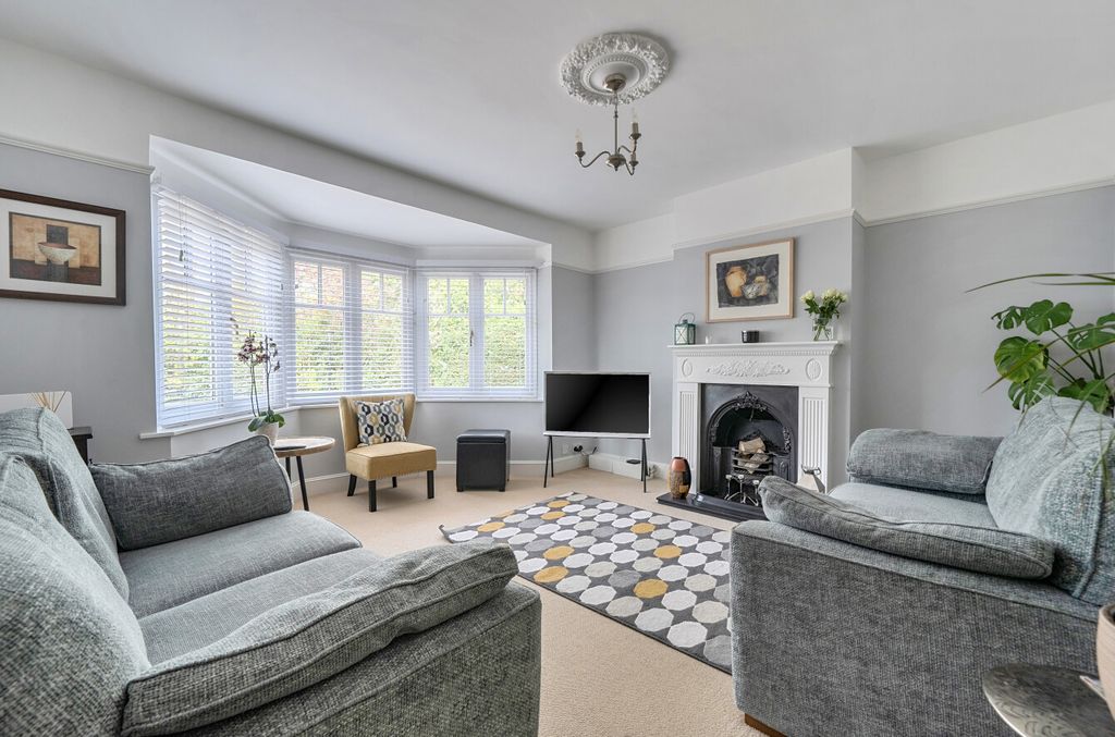 Property photo 2 of 23 1441037-18-69Dcb2...