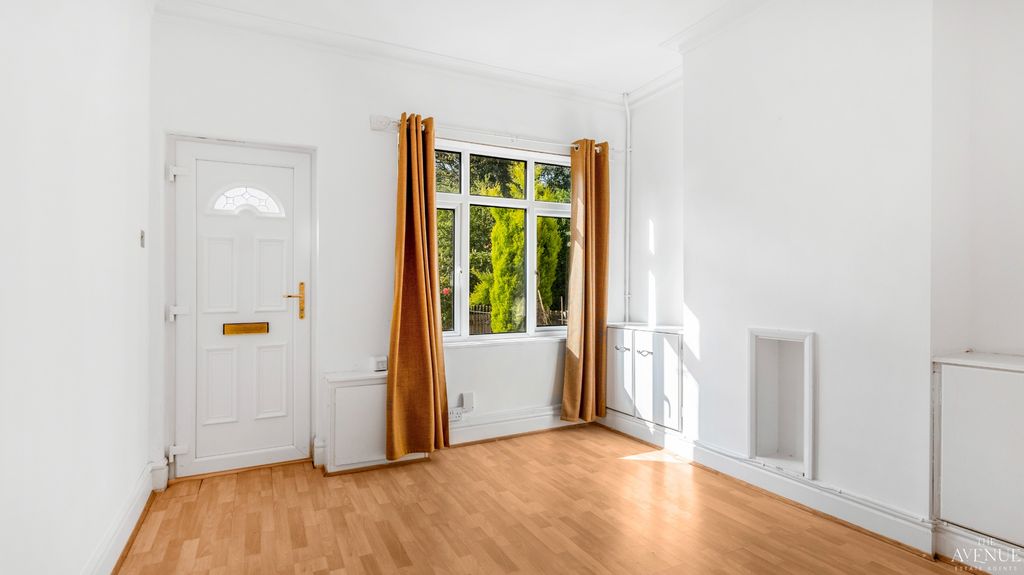 Property photo 3 of 26 4867217