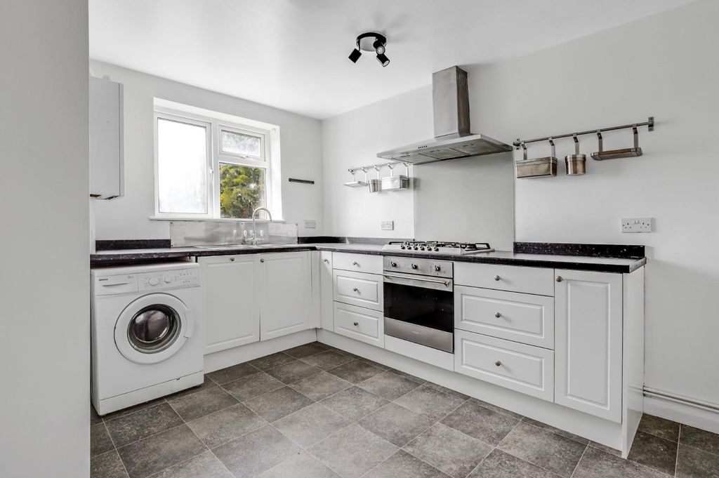 Property photo 3 of 11 02-6c6Bjhpropwpen - 14 Evelina Court - 2.Jpg