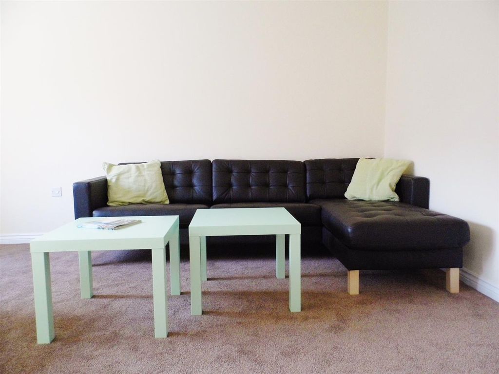 Property photo 3 of 8