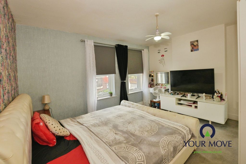 Property photo 3 of 21 Pbox-Img.Jpg