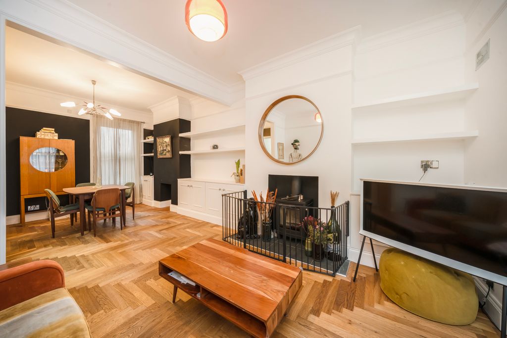 Property photo 1 of 9 Reception