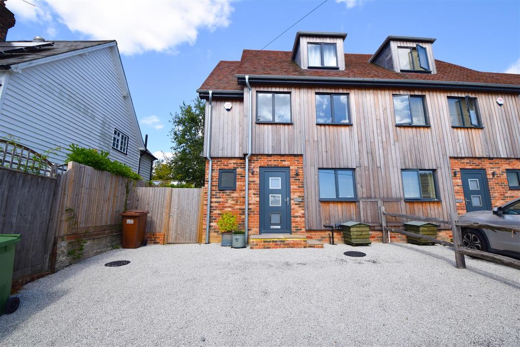 Property photo 1 of 25