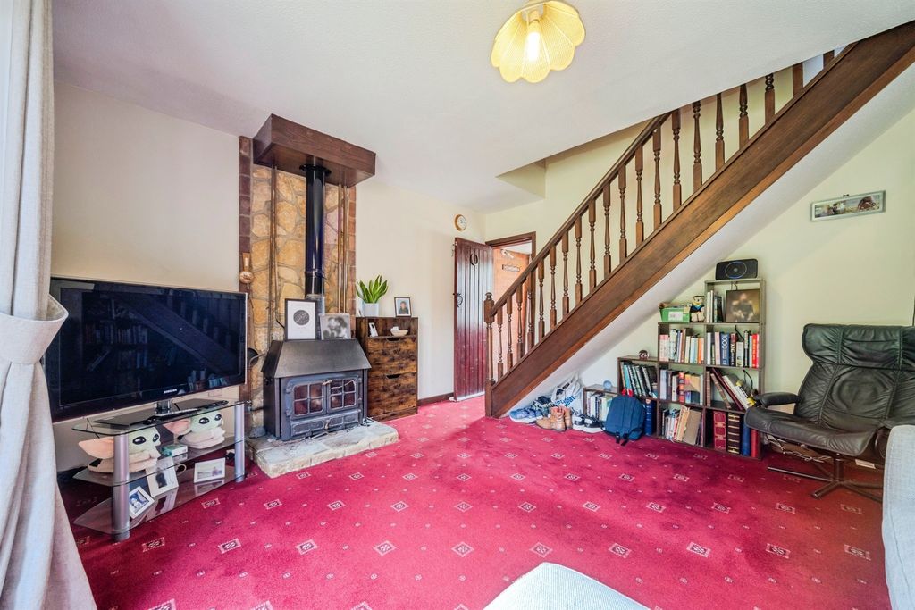 Property photo 2 of 16